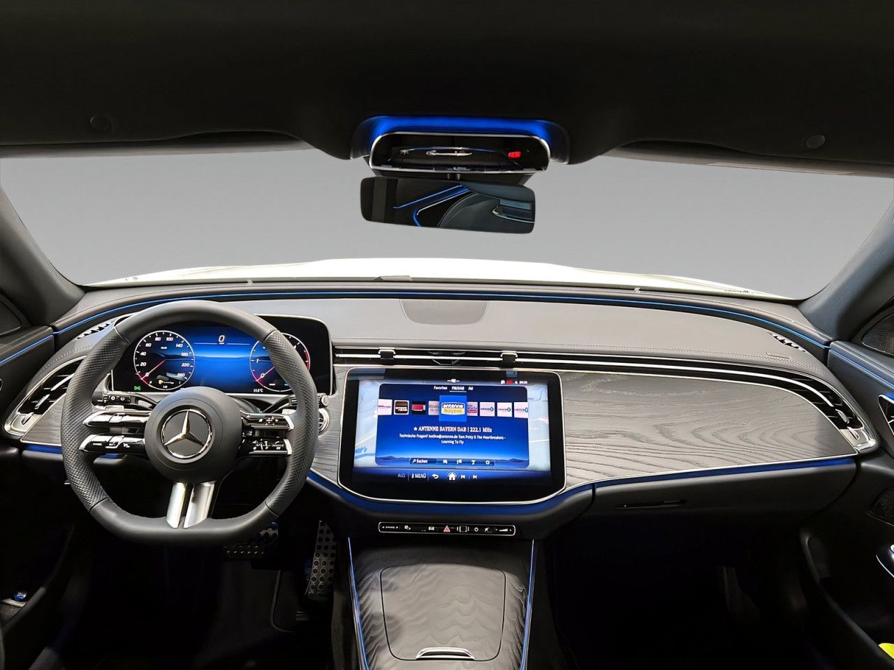 Mercedes-Benz E-Klasse – Bild 13