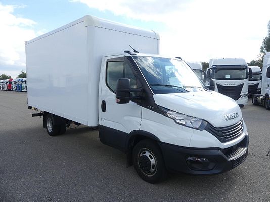 Vehicle image 1 / 7