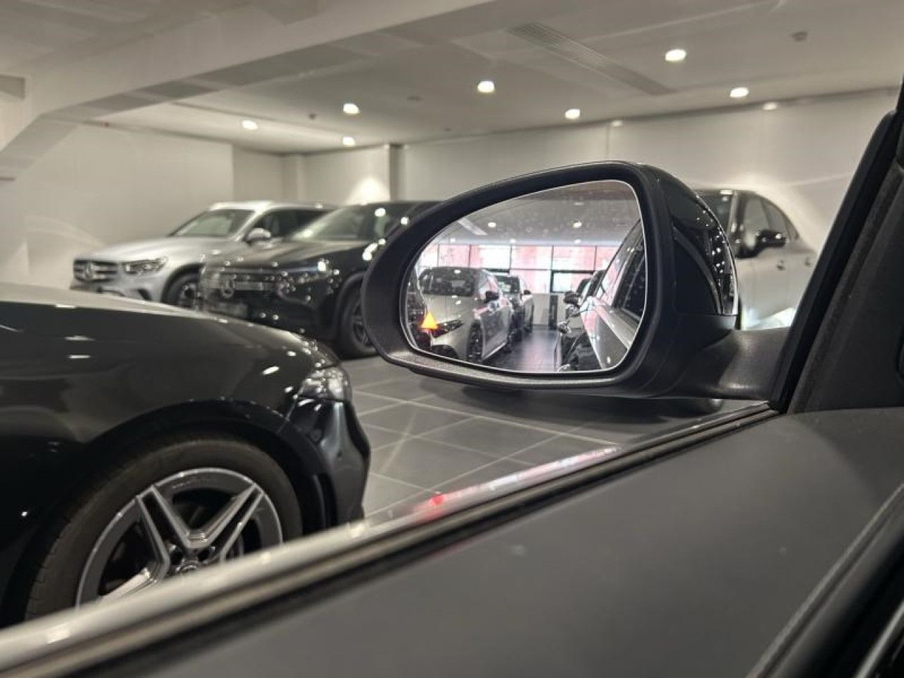 Photo du v&eacute;hicule 17 / 18