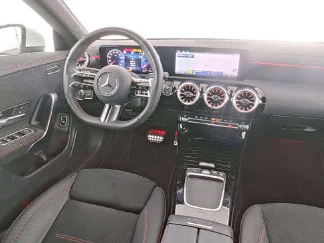 Mercedes-Benz CLA 220