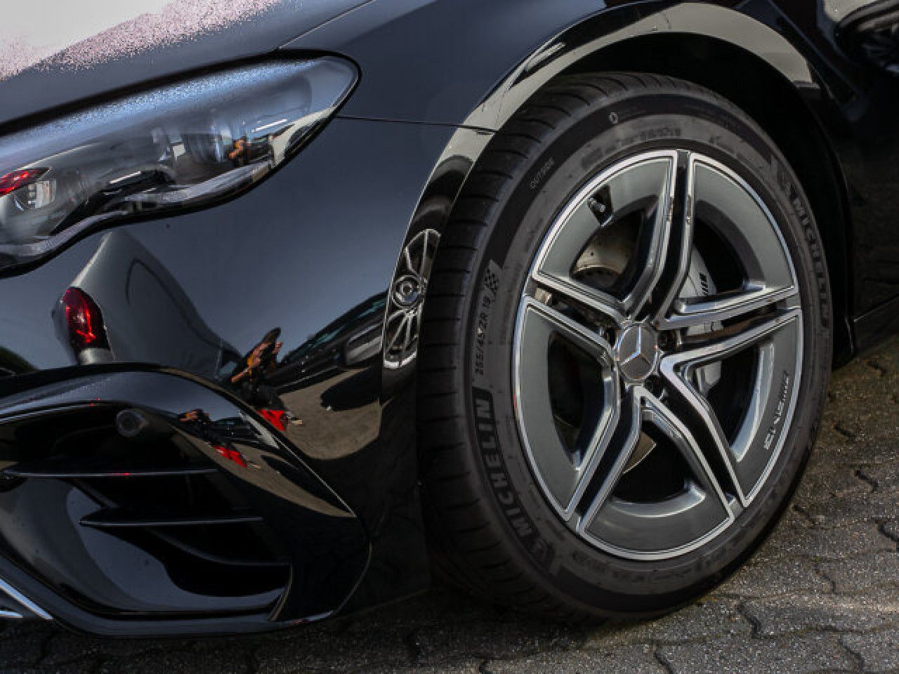 Mercedes-Benz E-Klasse – Bild 3