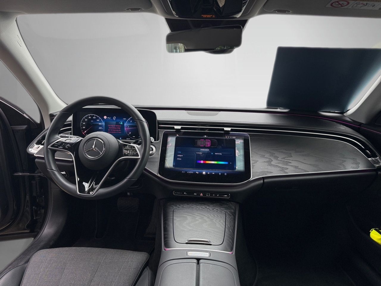 Mercedes-Benz E-Klasse – Bild 24