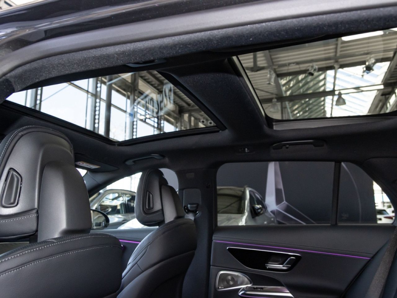 Mercedes-Benz E-Klasse – Bild 12