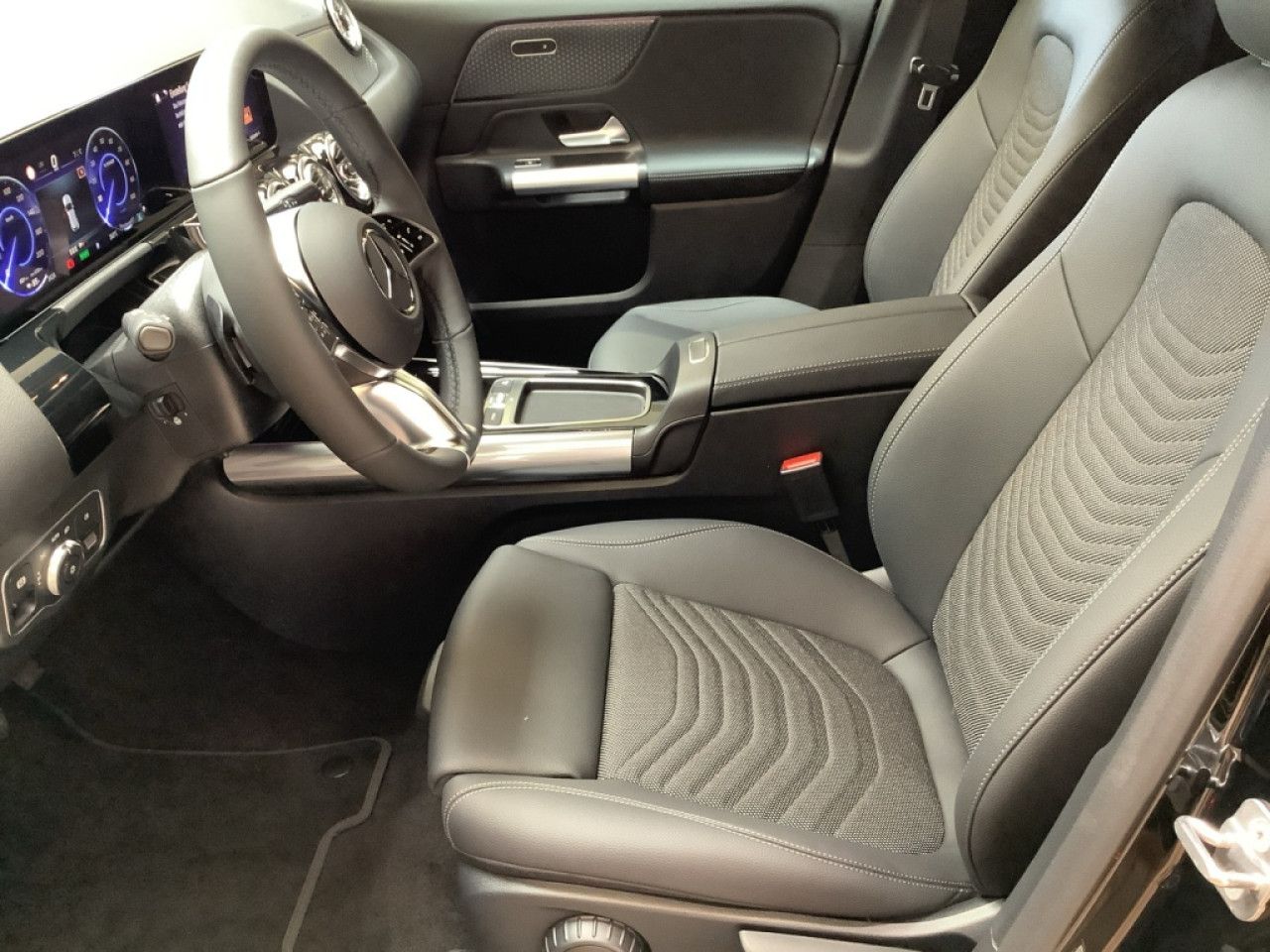 Mercedes-Benz EQA – Bild 8