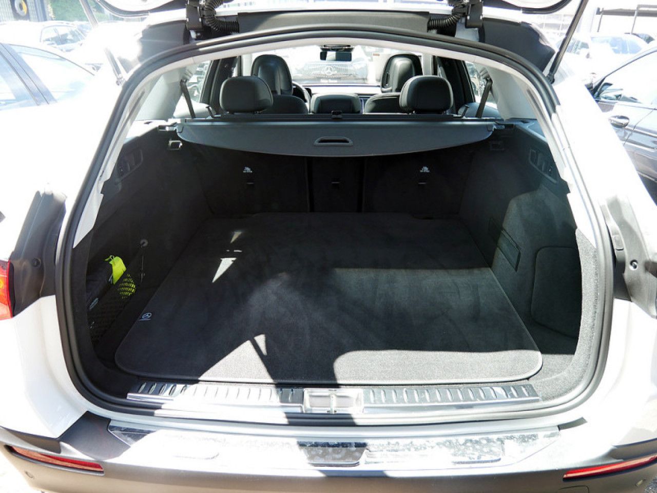 Mercedes-Benz E-Klasse – Bild 11