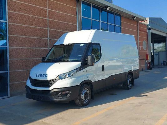 Vehicle image 1 / 7