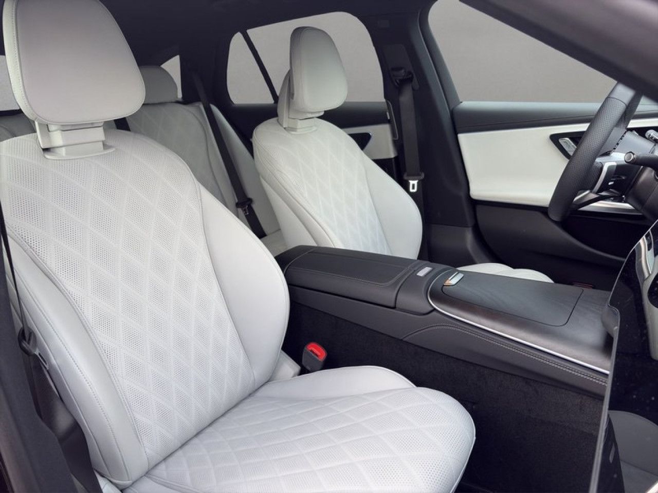 Mercedes-Benz E-Klasse – Bild 9