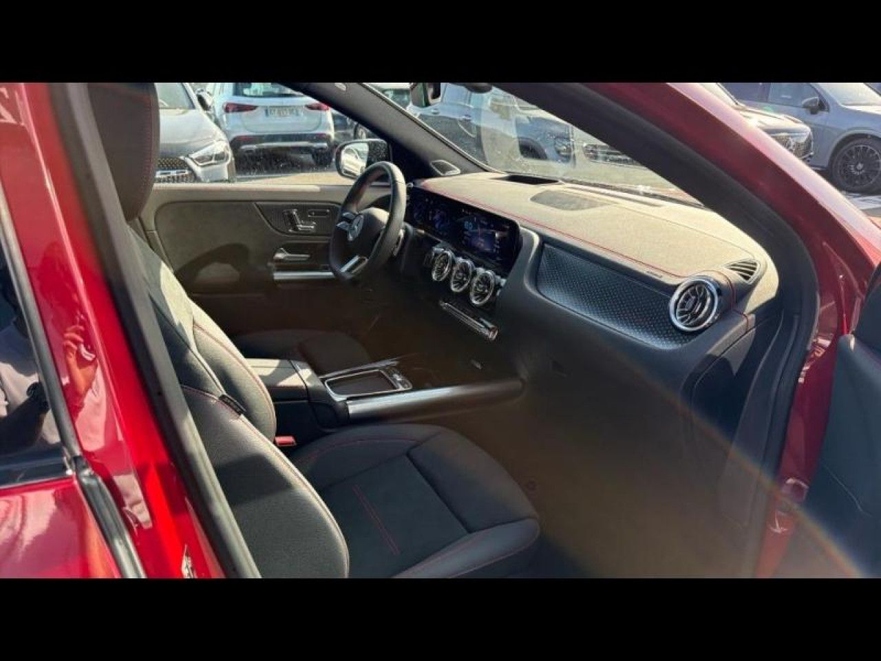 Photo du v&eacute;hicule 15 / 18