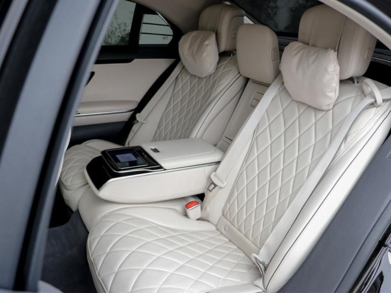 Photo du v&eacute;hicule 16 / 18