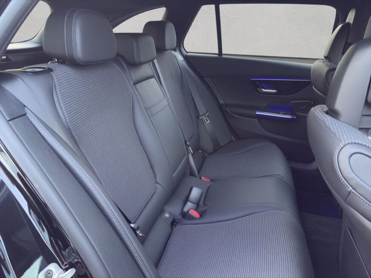 Mercedes-Benz C-Klasse – Bild 18