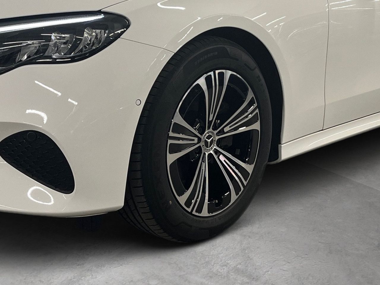 Mercedes-Benz E-Klasse – Bild 12