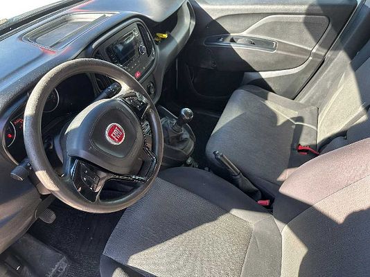 Vehicle image 10 / 11
