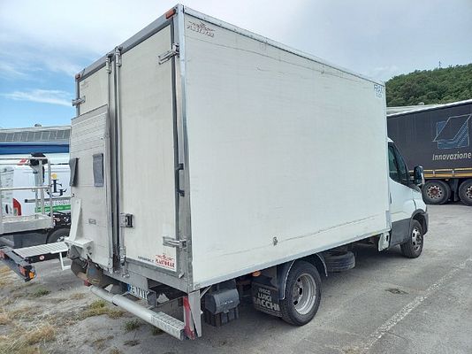 Immagine del veicolo 4 / 5
