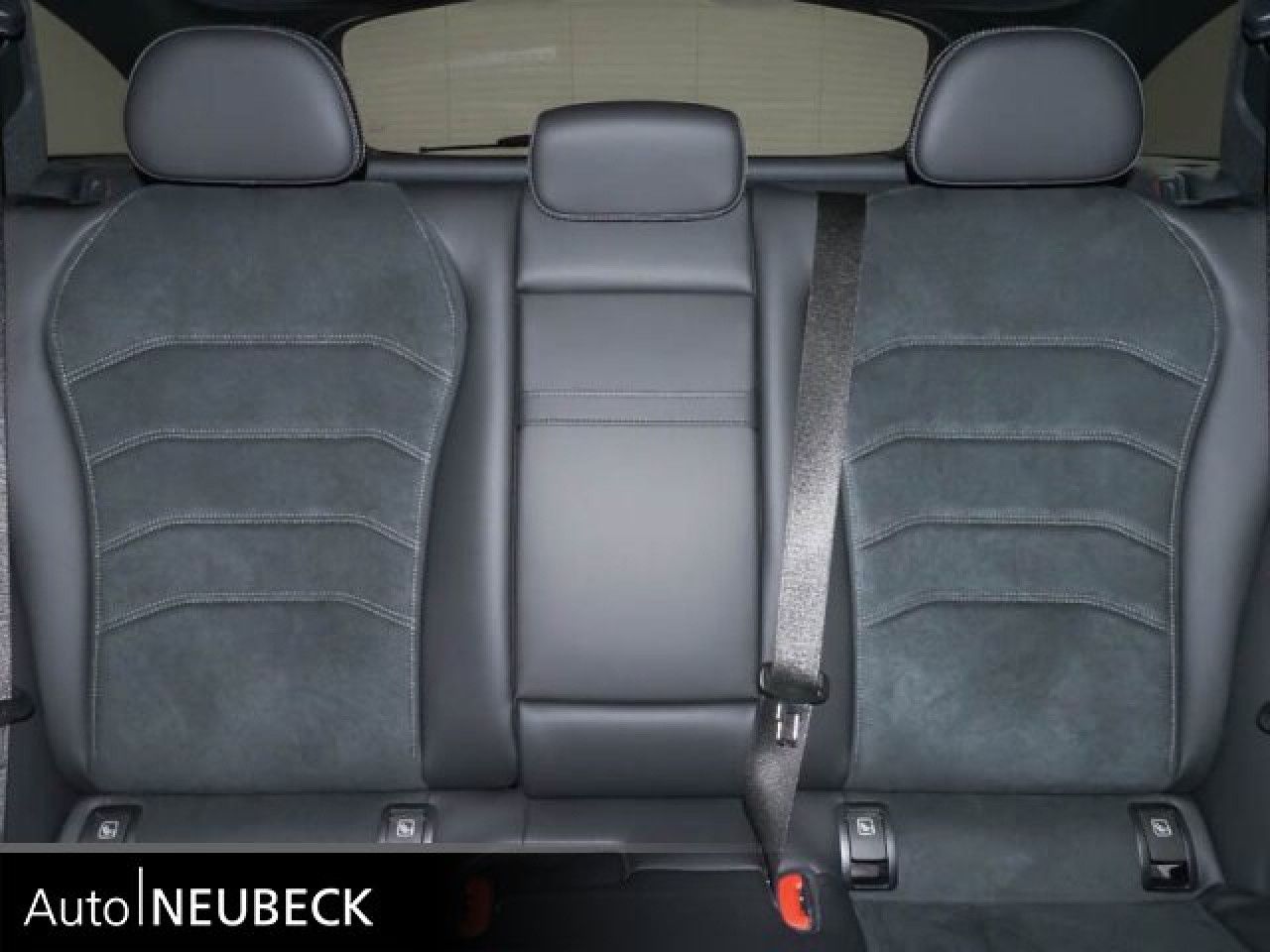 Mercedes-Benz E-Klasse – Bild 10