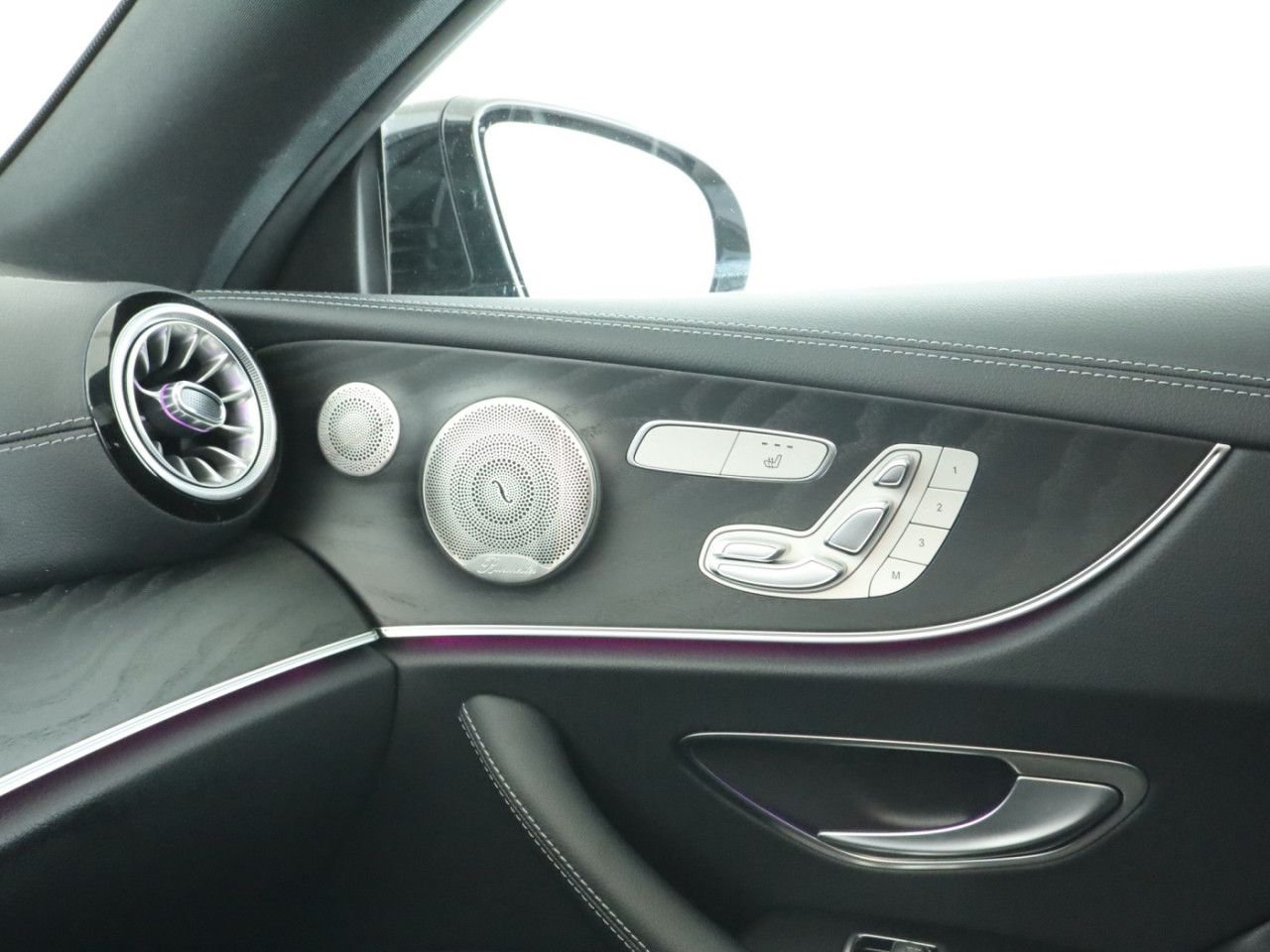 Mercedes-Benz E-Klasse – Bild 16