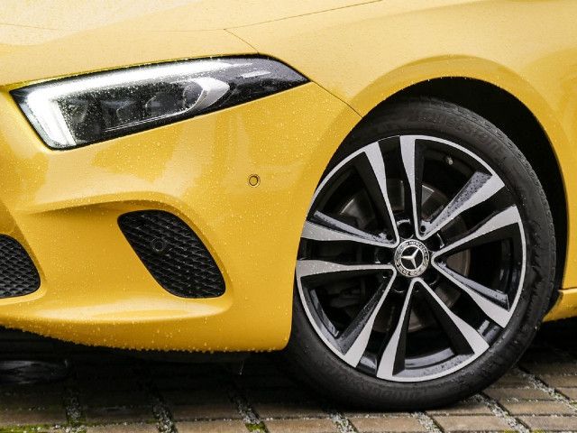Mercedes-Benz A 220