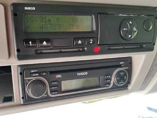 Vehicle image 10 / 11