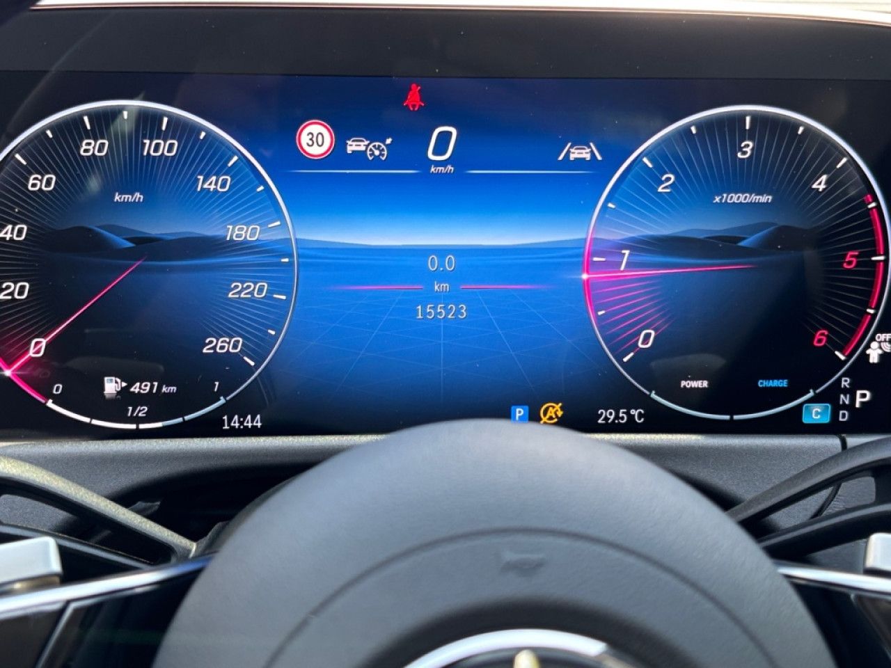 Mercedes-Benz E-Klasse – Bild 7
