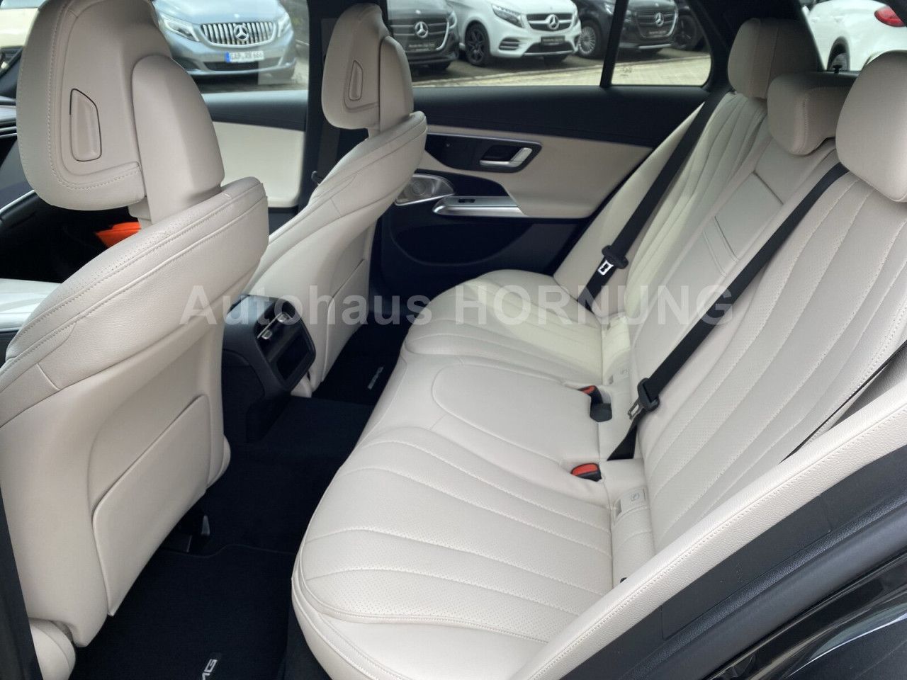 Mercedes-Benz E-Klasse – Bild 11