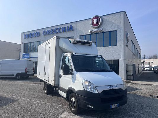 Vehicle image 8 / 17