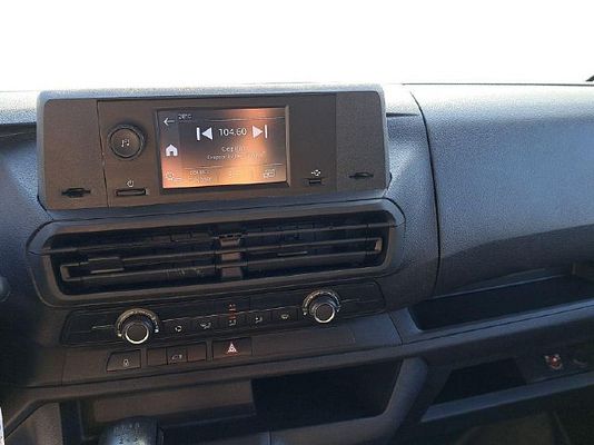 Vehicle image 13 / 14
