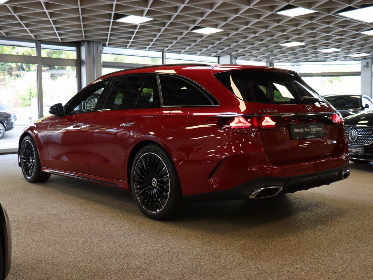 Mercedes-Benz E-Klasse – Bild 12