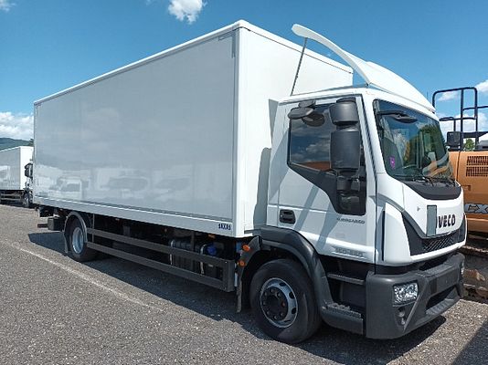 Vehicle image 1 / 5