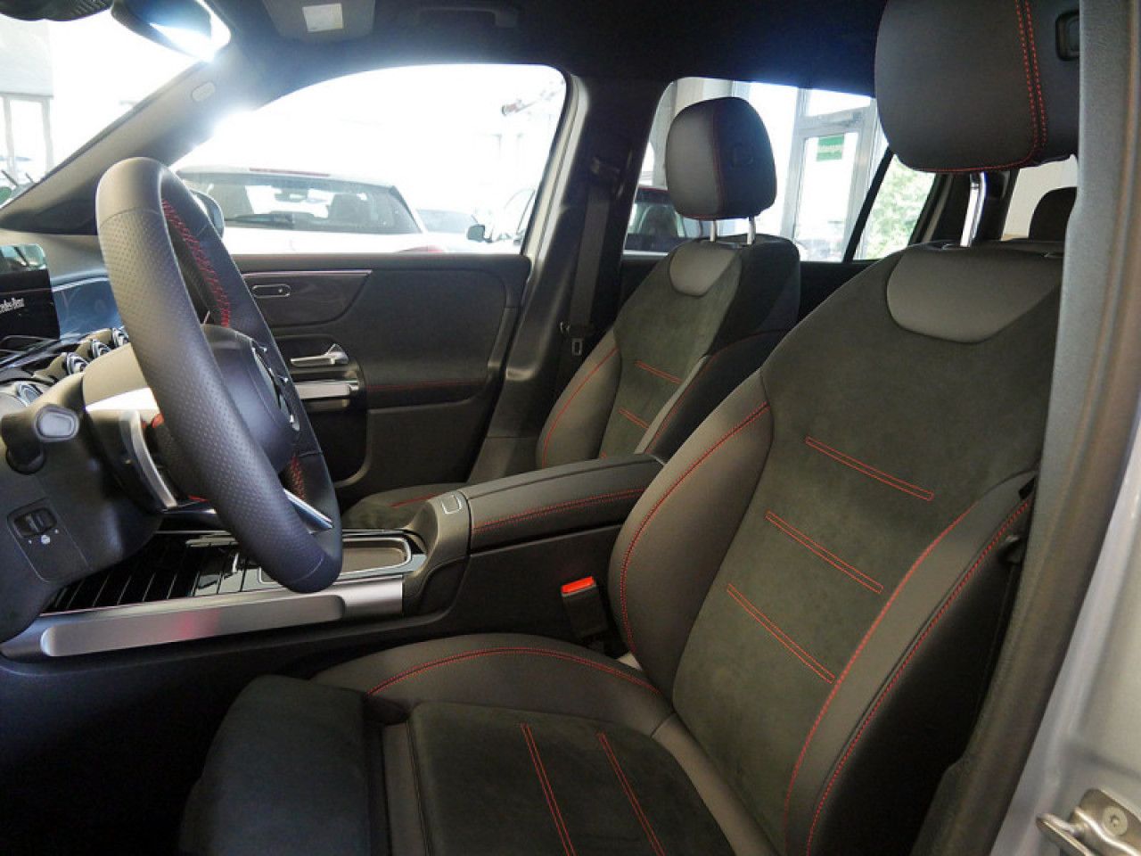 Mercedes-Benz GLB – Bild 14