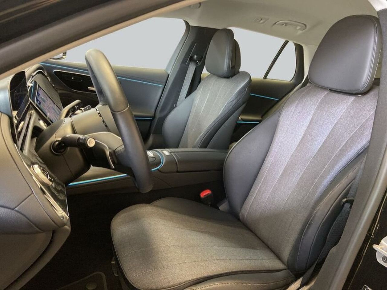 Mercedes-Benz E-Klasse – Bild 10