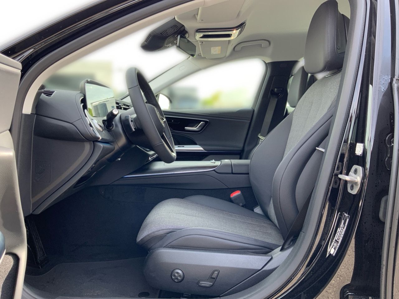 Mercedes-Benz E-Klasse – Bild 17
