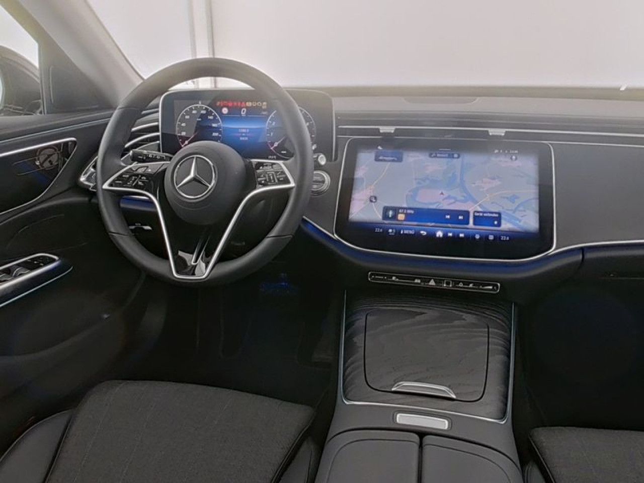Mercedes-Benz E-Klasse – Bild 5
