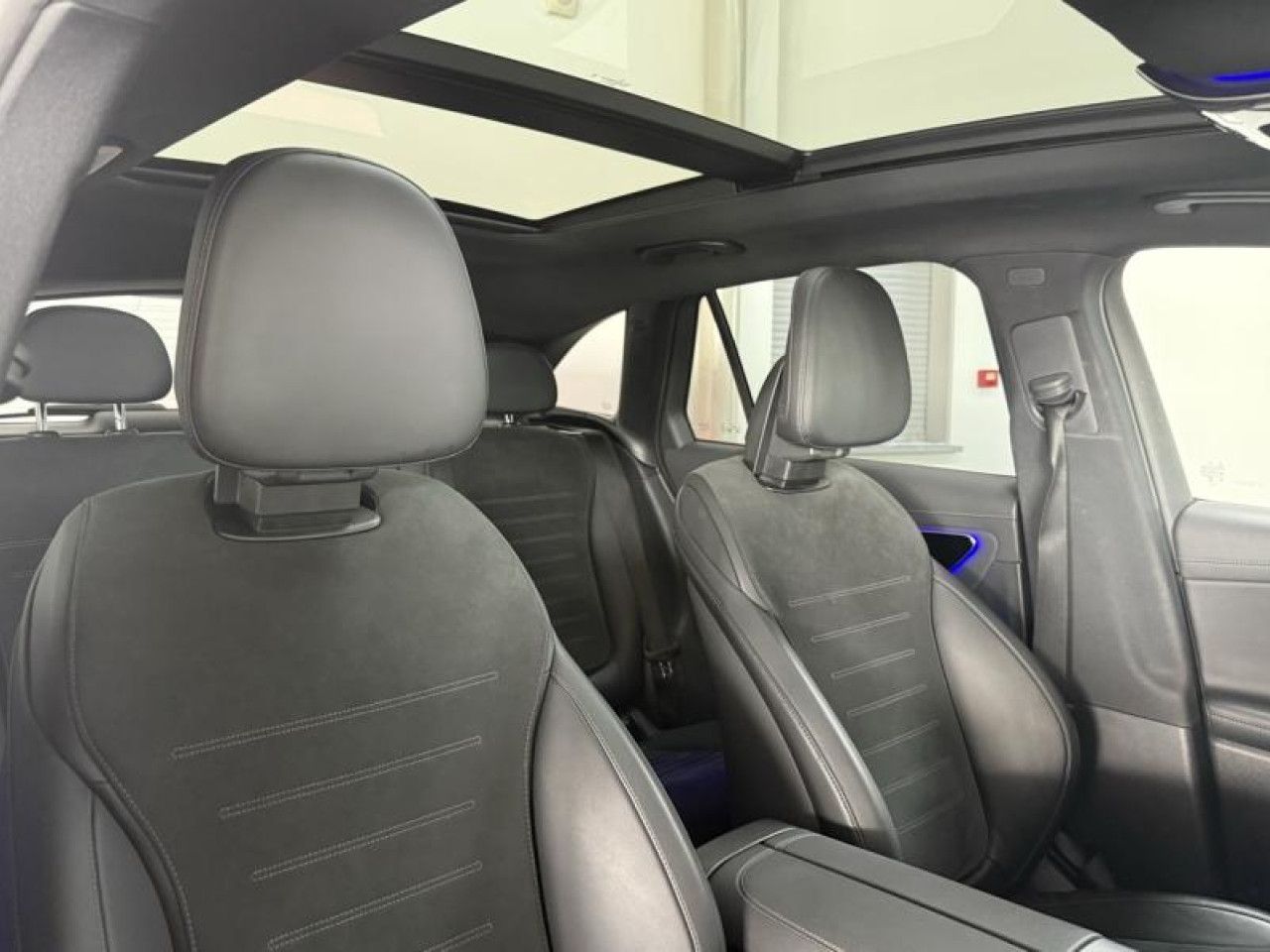 Photo du v&eacute;hicule 8 / 18