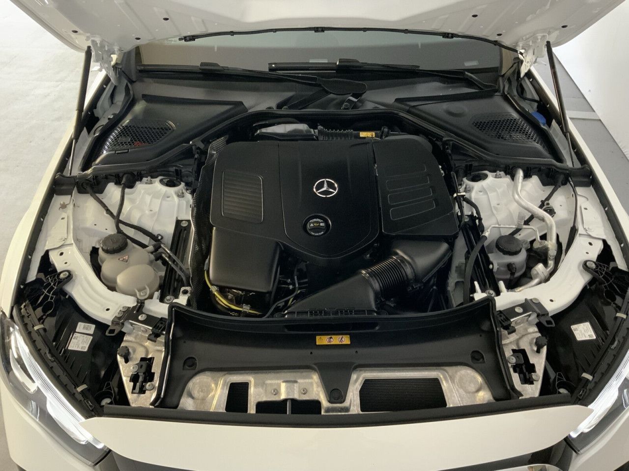 Mercedes-Benz E-Klasse – Bild 13