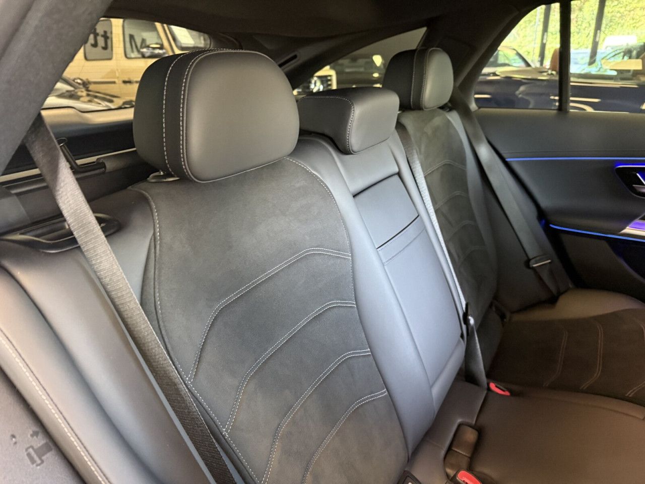 Mercedes-Benz E-Klasse – Bild 8