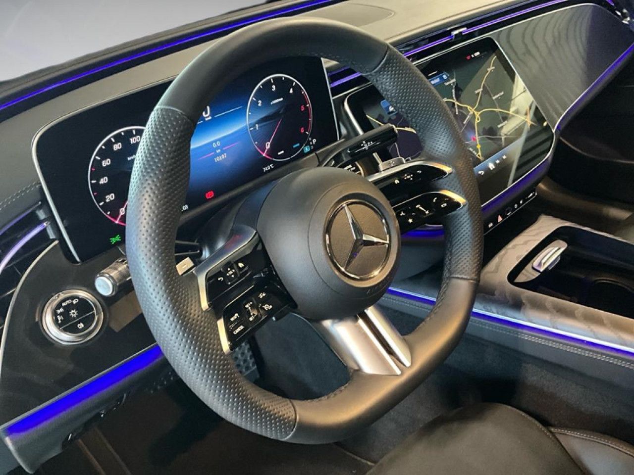 Mercedes-Benz E-Klasse – Bild 13