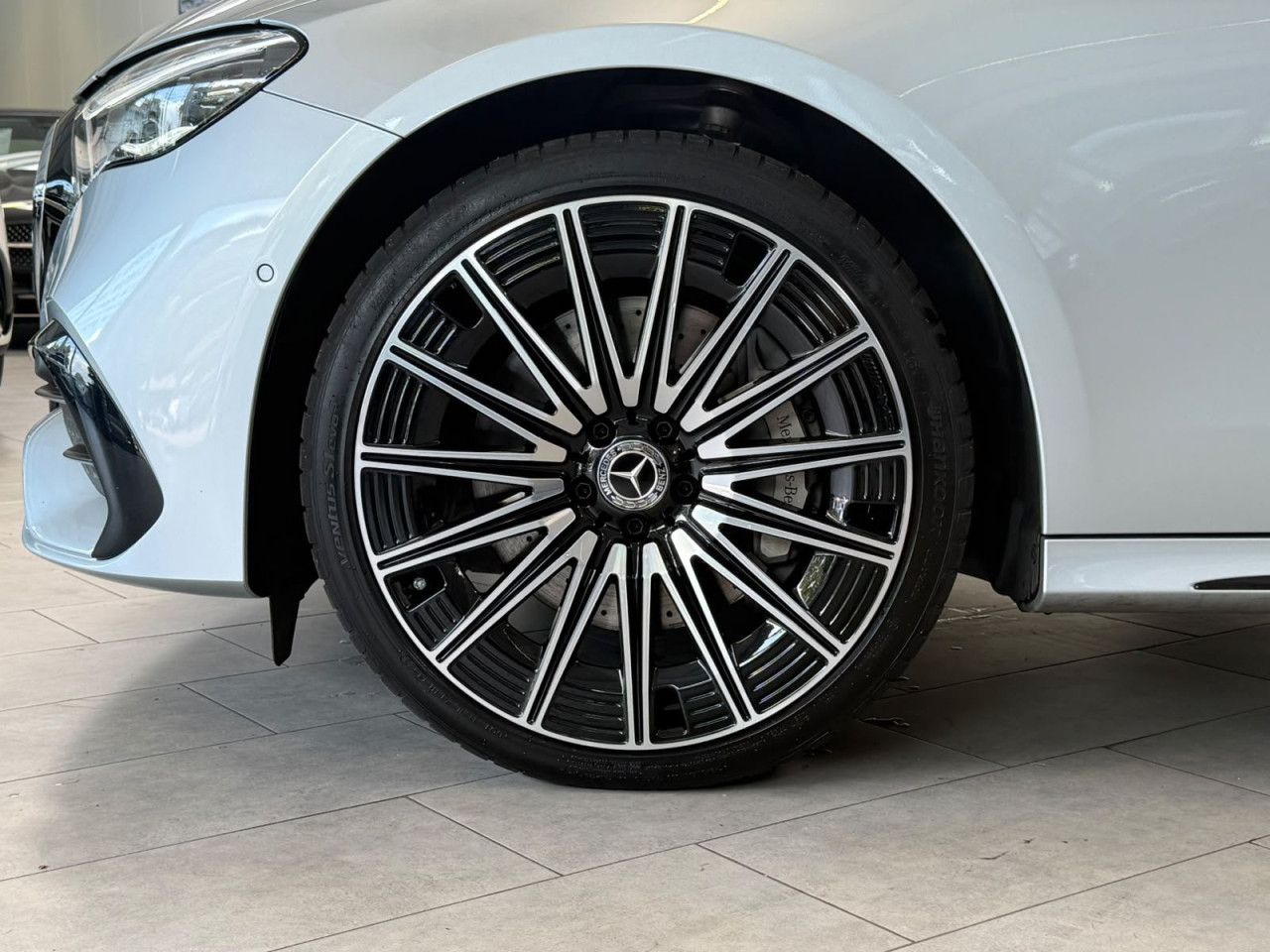 Mercedes-Benz E-Klasse – Bild 20