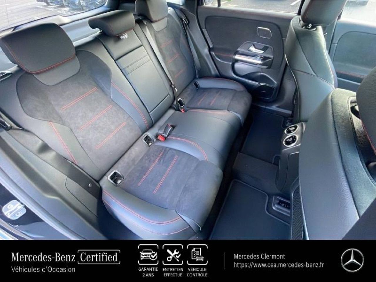 Photo du v&eacute;hicule 12 / 18