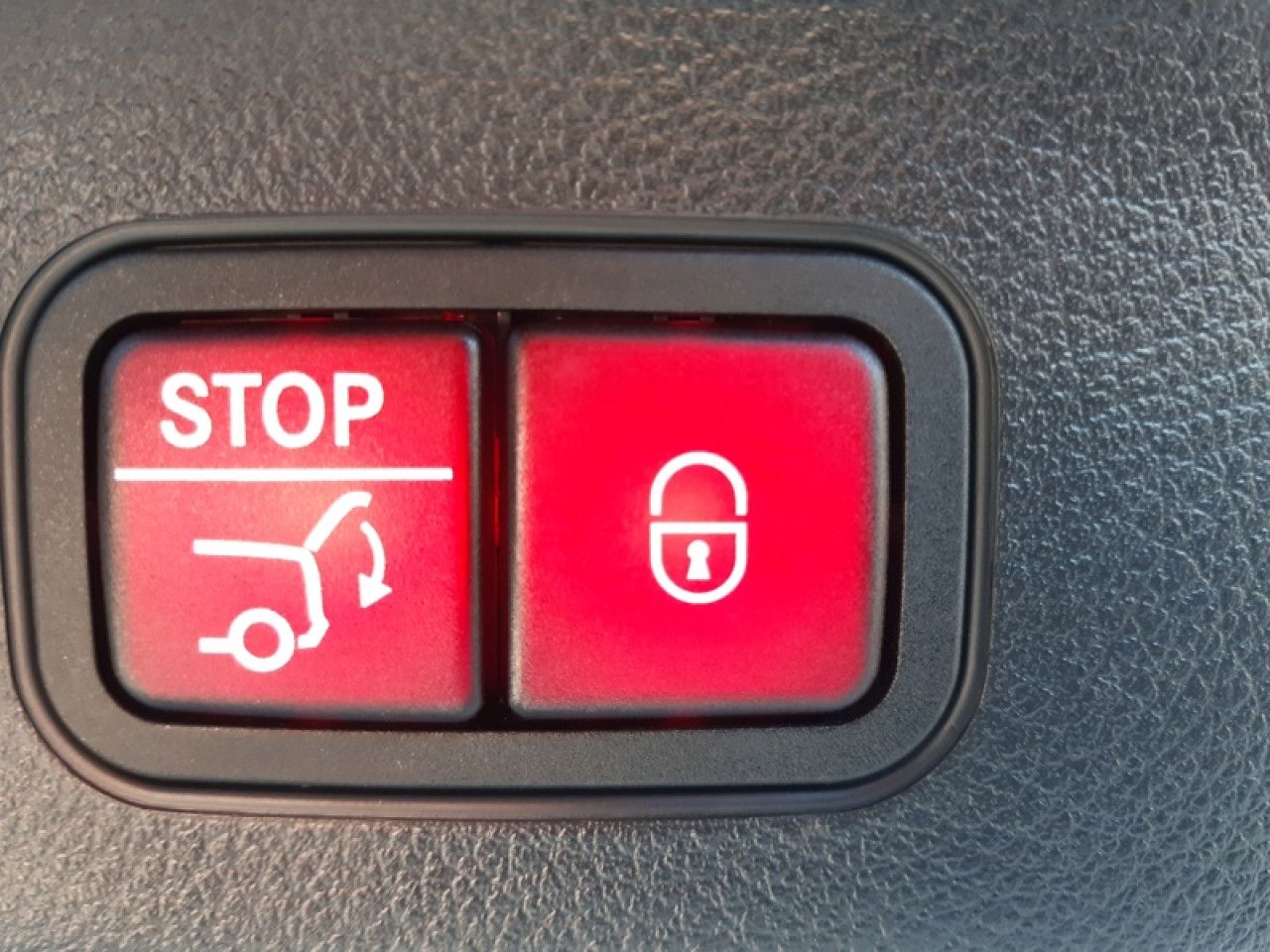 Photo du v&eacute;hicule 18 / 18