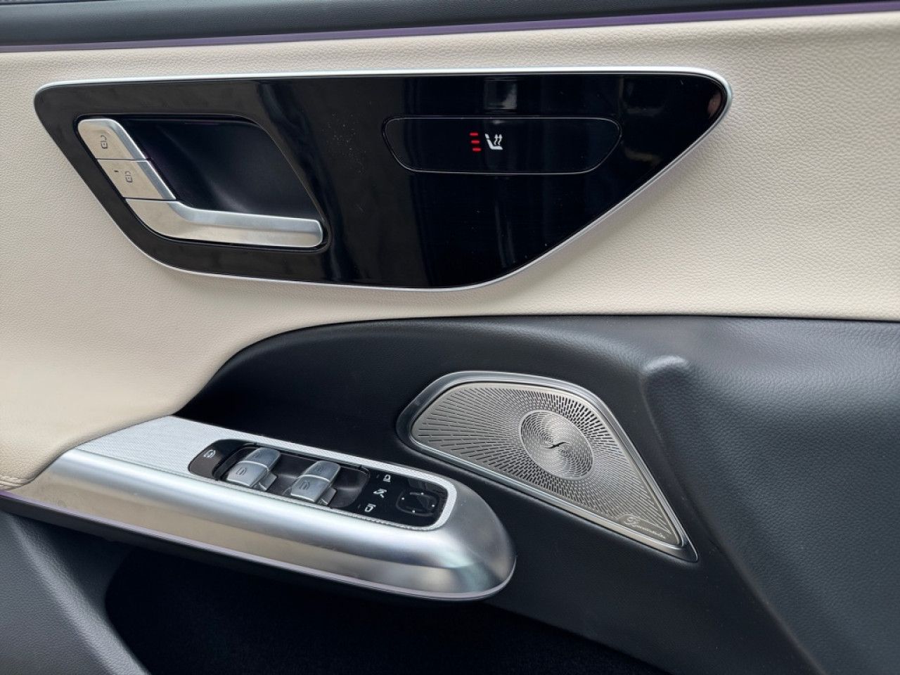 Mercedes-Benz E-Klasse – Bild 8