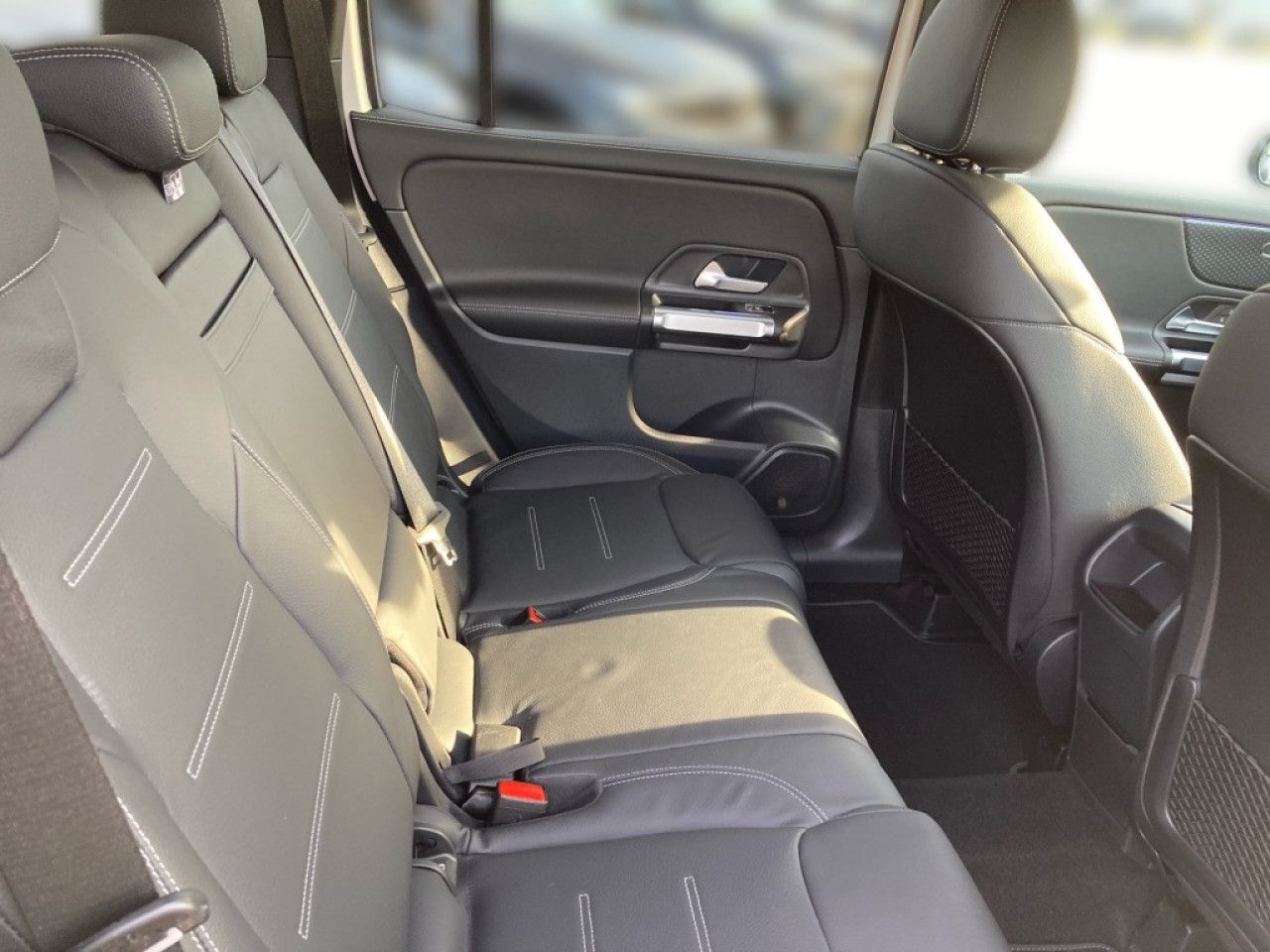 Mercedes-Benz GLB – Bild 11