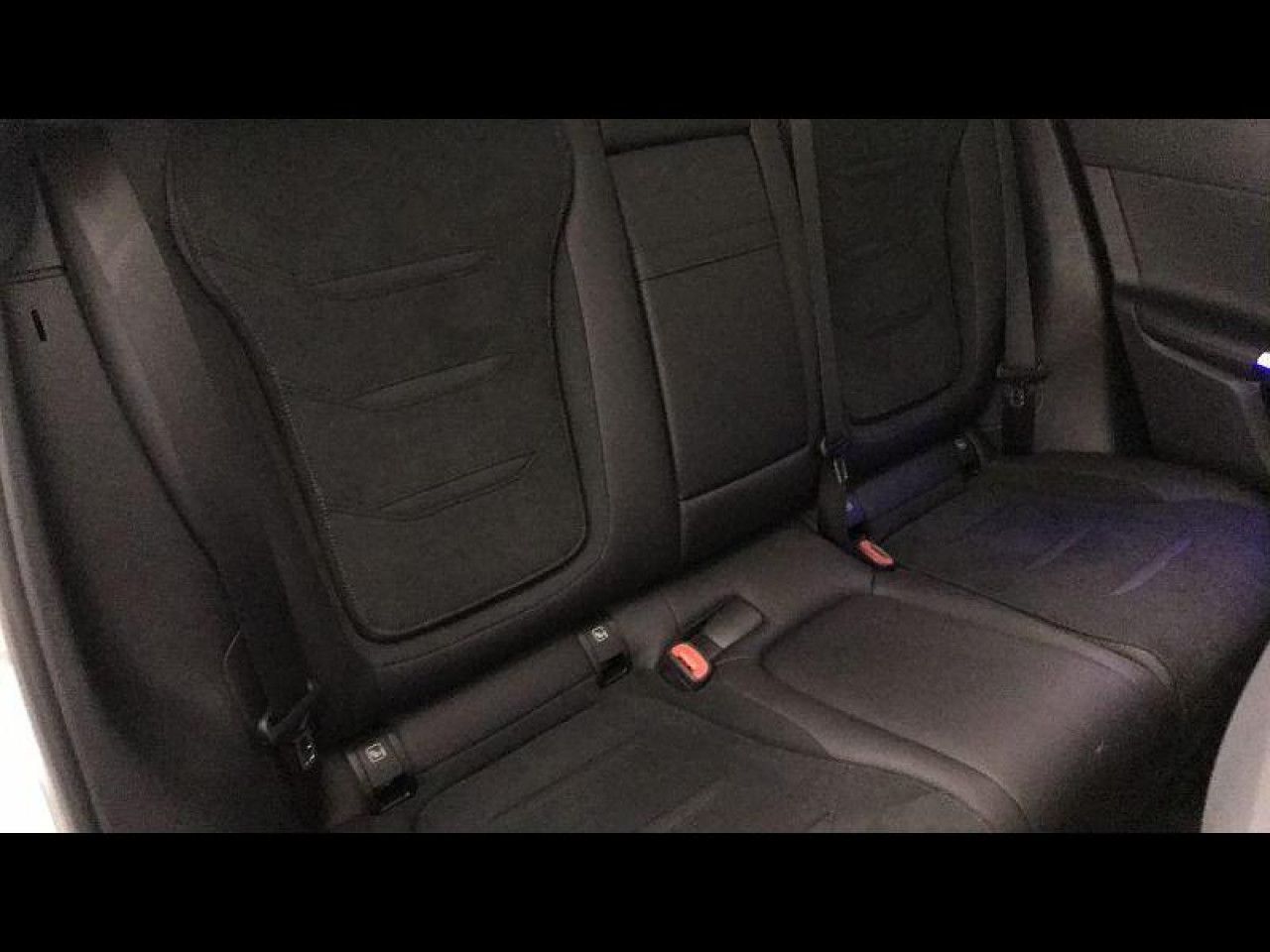 Photo du v&eacute;hicule 11 / 18