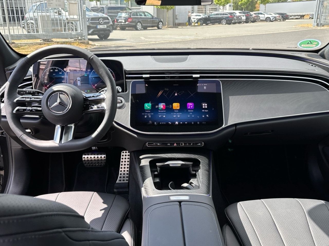 Mercedes-Benz E-Klasse – Bild 8