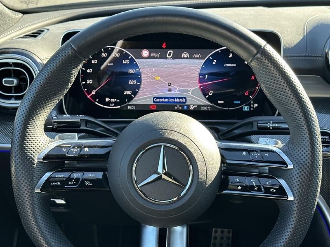 Photo du v&eacute;hicule 9 / 18