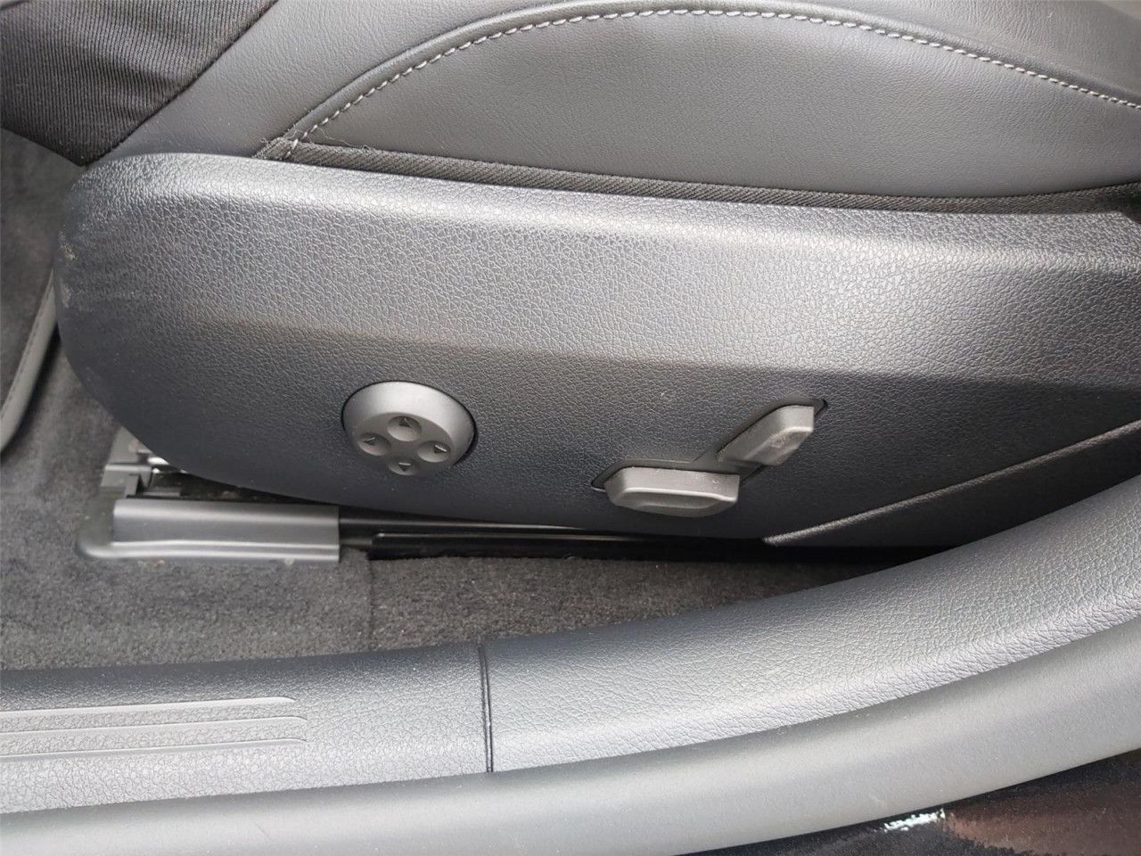 Fahrzeugbild 21 / 26
