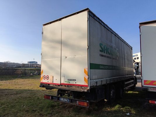 Vehicle image 7 / 17