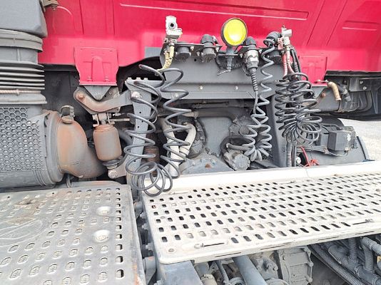 Vehicle image 10 / 15