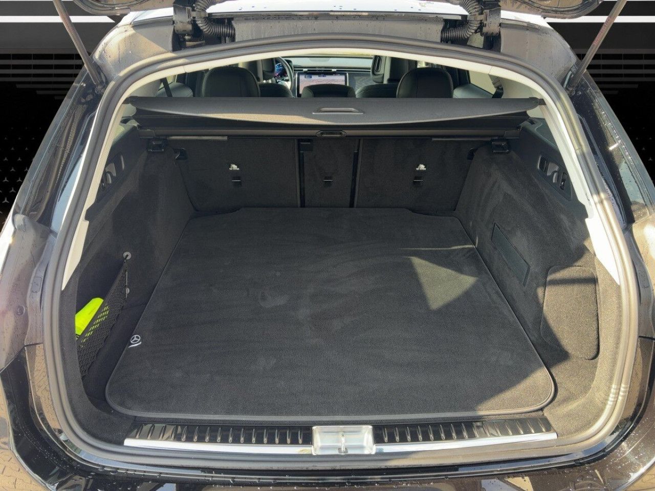 Mercedes-Benz E-Klasse – Bild 16