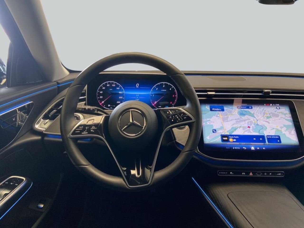 Mercedes-Benz E-Klasse – Bild 16