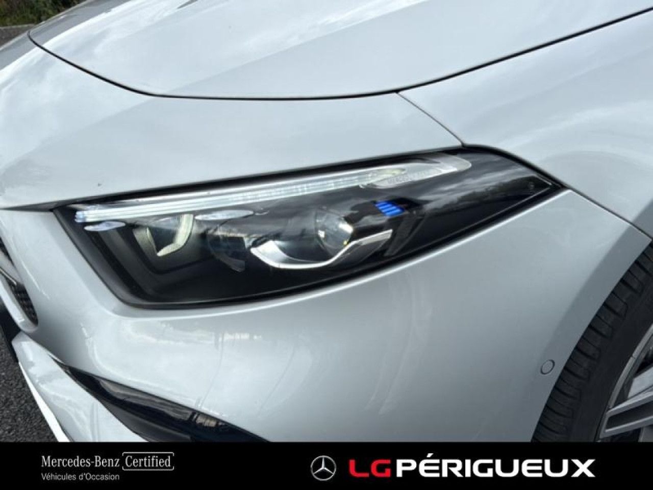 Photo du v&eacute;hicule 16 / 18