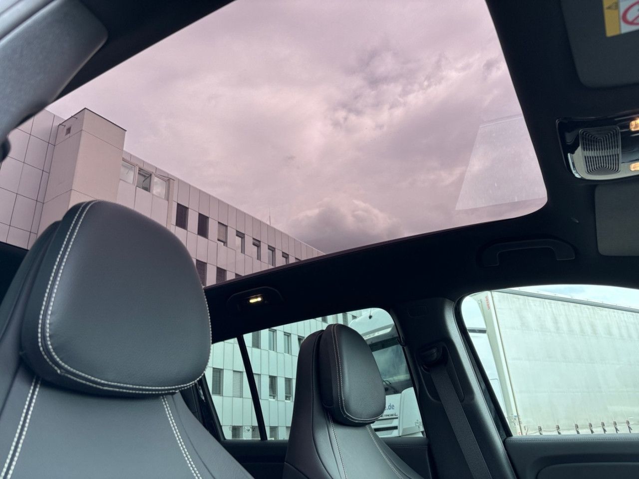 Mercedes-Benz GLB – Bild 16